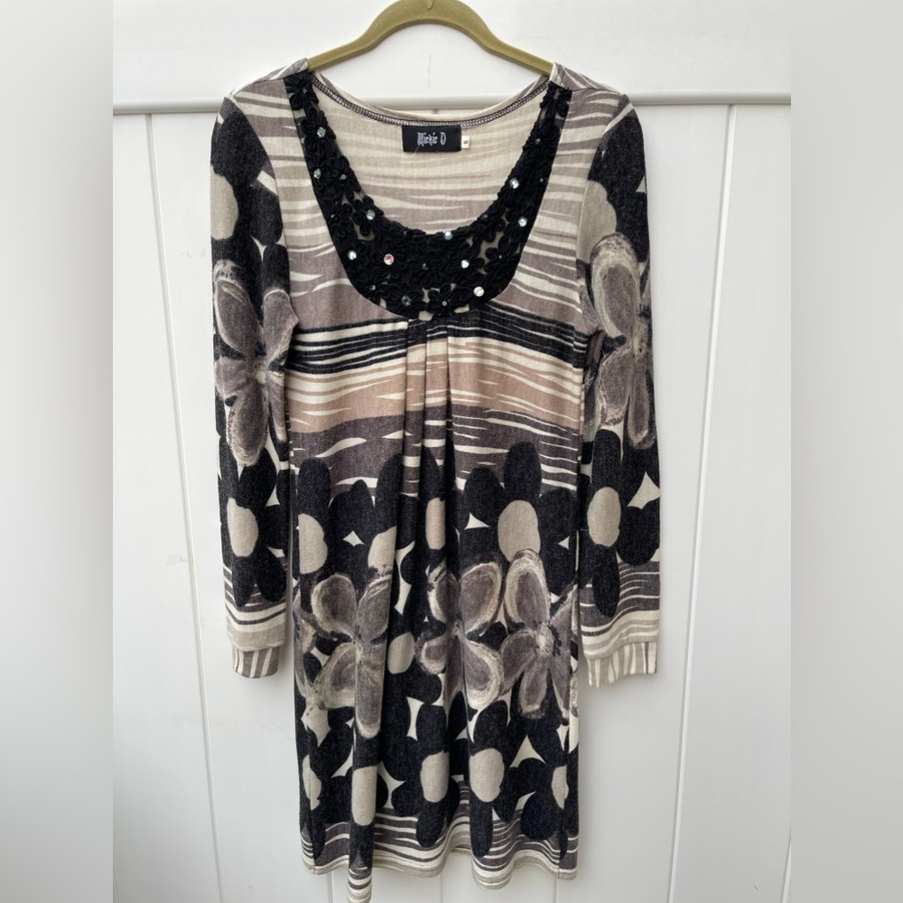 Mickie D Black Midi Dress with Black & White Floral NeW Size Small